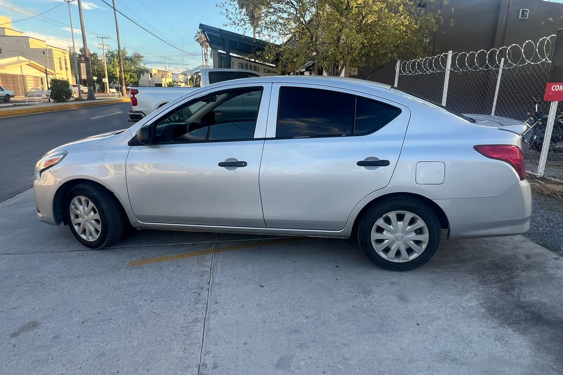 venta de nissan versa 2015